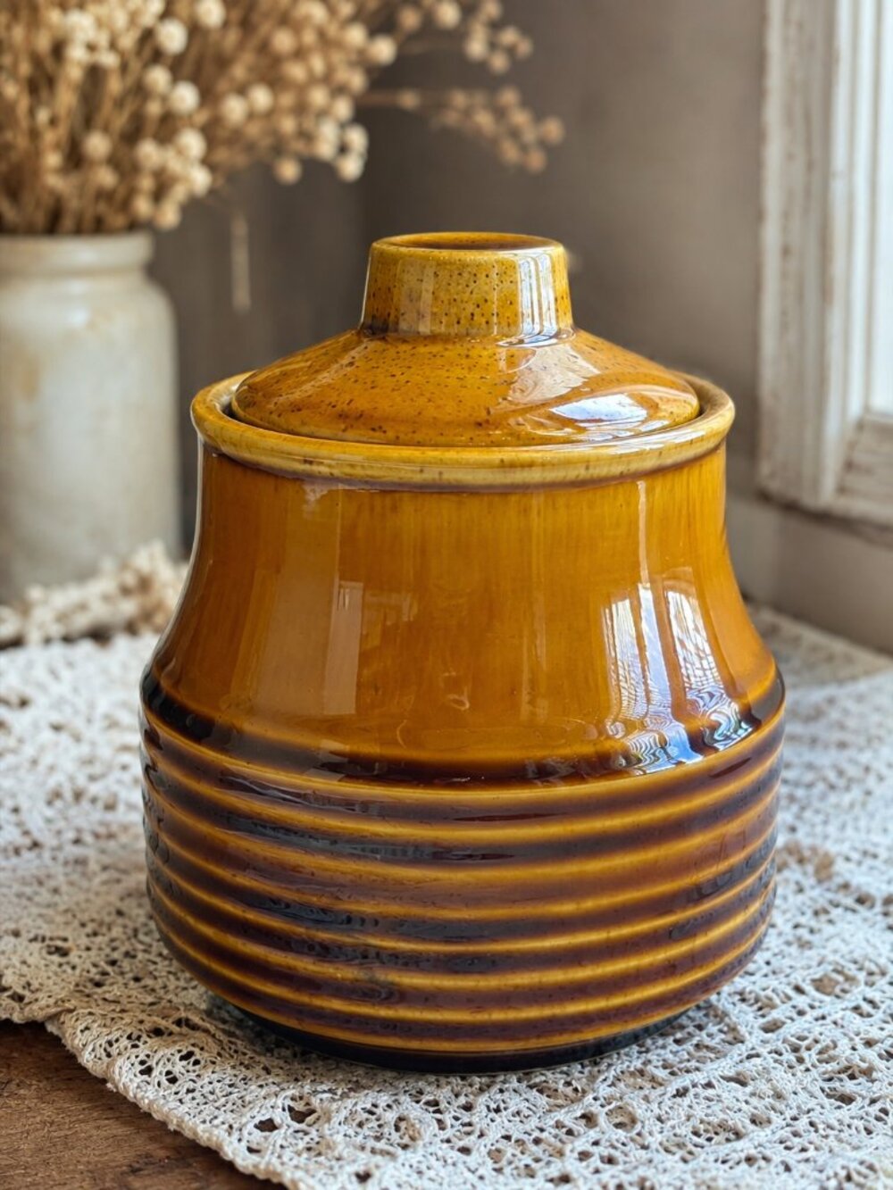 Vintage Brown Ceramic Lidded Jar Ribbed Pottery Canister Amber Glaze Retro MCM